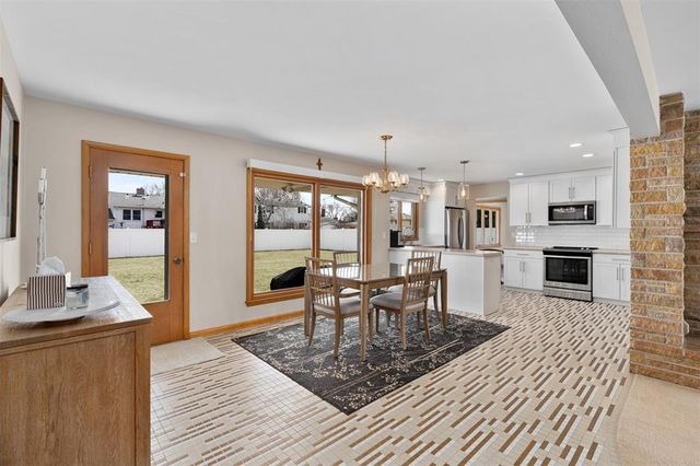 703 E Grant Avenue, Eau Claire, WI 54701