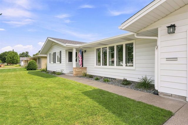 703 E Grant Avenue, Eau Claire, WI 54701