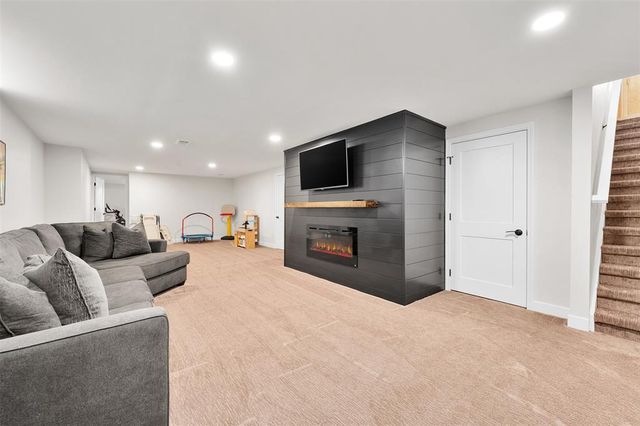 703 E Grant Avenue, Eau Claire, WI 54701