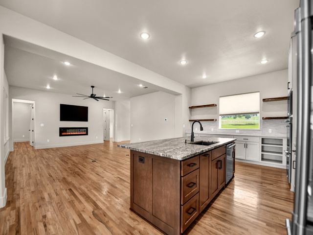 1050 Kingsley Court, Weatherford, TX 76087