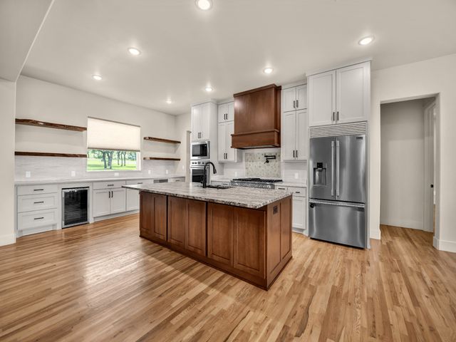 1050 Kingsley Court, Weatherford, TX 76087