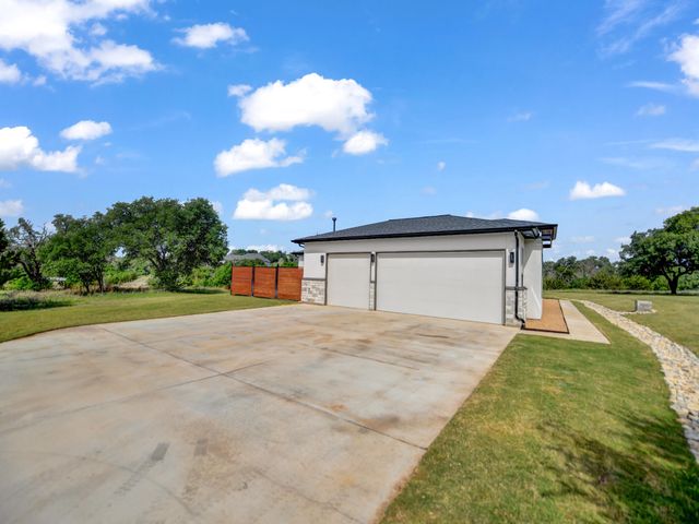 1050 Kingsley Court, Weatherford, TX 76087