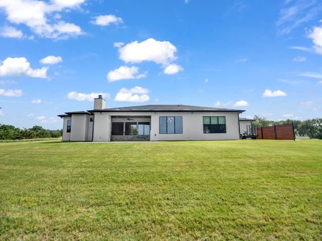 1050 Kingsley Court, Weatherford, TX 76087