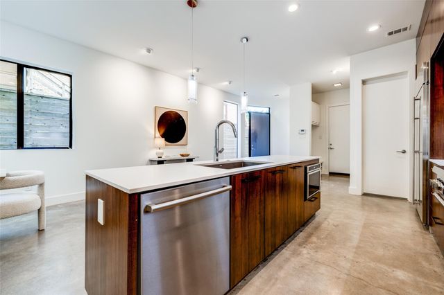 1415 Crocker Street, Houston, TX 77019