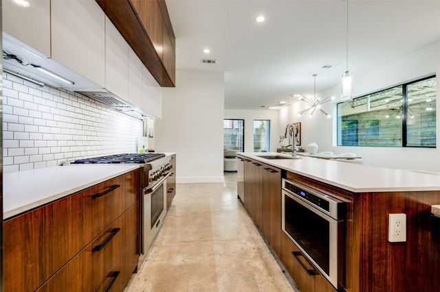 1415 Crocker Street, Houston, TX 77019