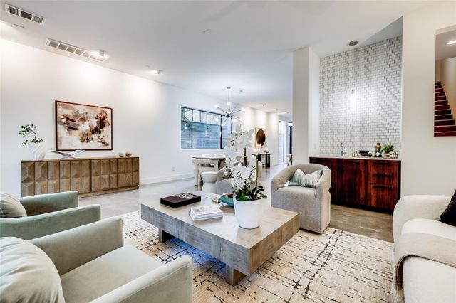 1415 Crocker Street, Houston, TX 77019