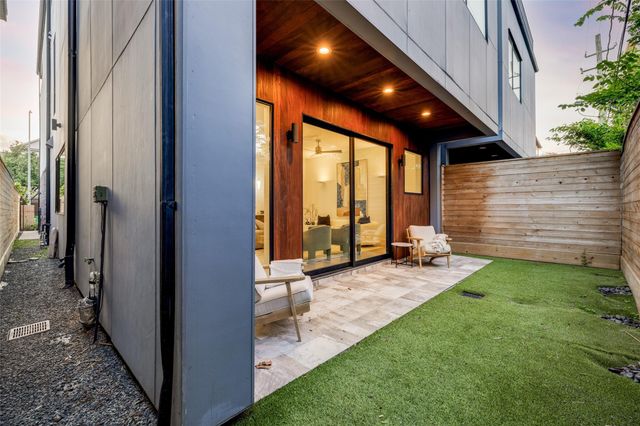 1415 Crocker Street, Houston, TX 77019