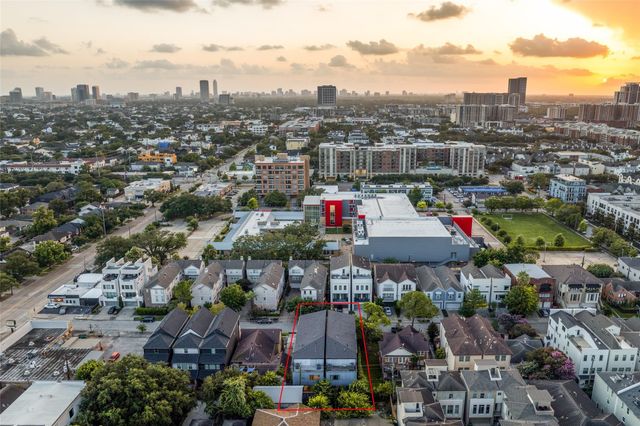 1415 Crocker Street, Houston, TX 77019