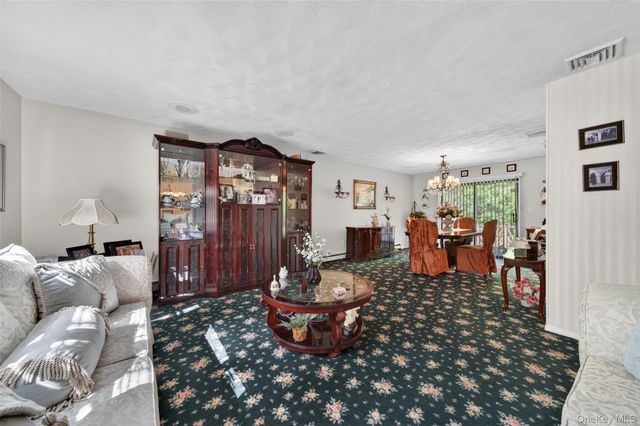 16 Woodward Road, Slate Hill, NY 10973