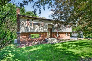 16 Woodward Road, Slate Hill, NY 10973