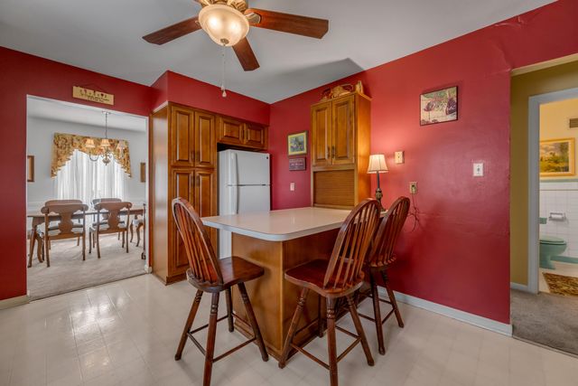 1011 Castleton Way, Lexington, KY 40517