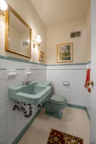 1011 Castleton Way, Lexington, KY 40517