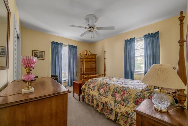1011 Castleton Way, Lexington, KY 40517