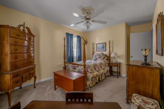 1011 Castleton Way, Lexington, KY 40517