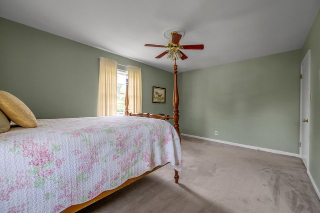 1011 Castleton Way, Lexington, KY 40517