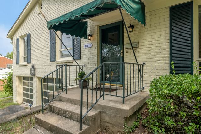 1011 Castleton Way, Lexington, KY 40517