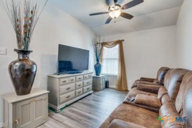 8907 Stonehollow Drive, Temple, TX 76502
