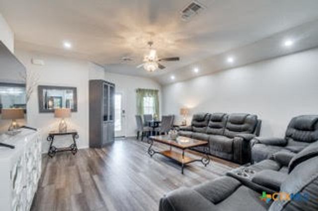 8907 Stonehollow Drive, Temple, TX 76502