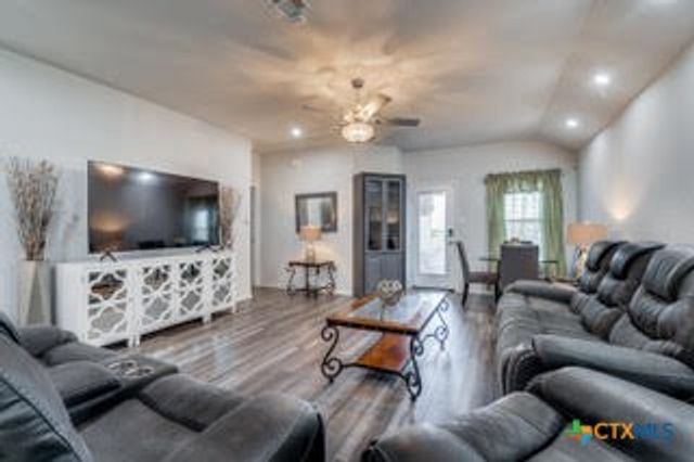 8907 Stonehollow Drive, Temple, TX 76502