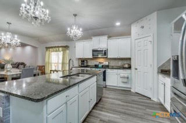 8907 Stonehollow Drive, Temple, TX 76502