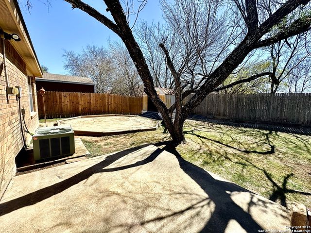 10726 S Shaenridge, San Antonio, TX 78254