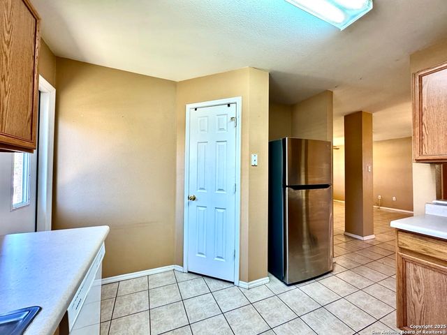 10726 S Shaenridge, San Antonio, TX 78254