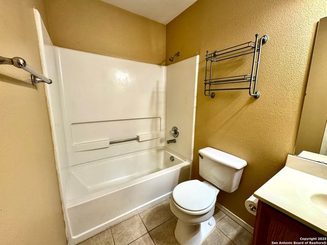 10726 S Shaenridge, San Antonio, TX 78254