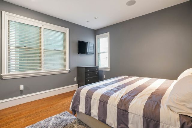 15 Howell St 1, Boston, MA 02125