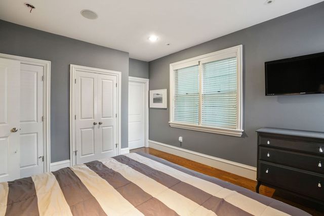 15 Howell St 1, Boston, MA 02125