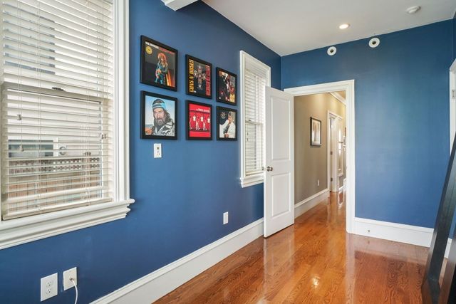 15 Howell St 1, Boston, MA 02125