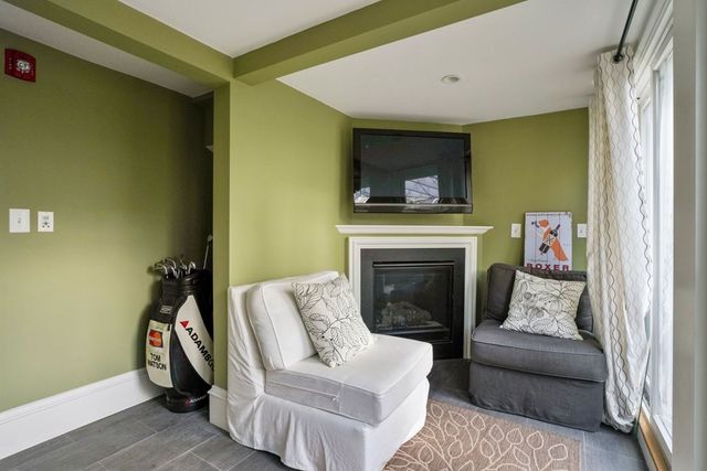 15 Howell St 1, Boston, MA 02125