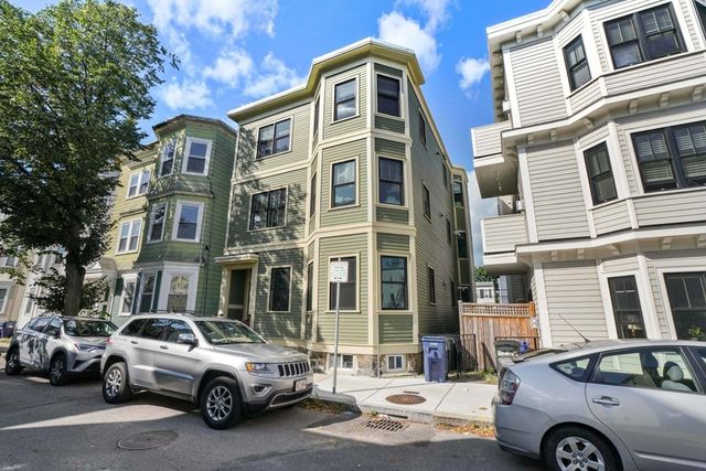 15 Howell St 1, Boston, MA 02125