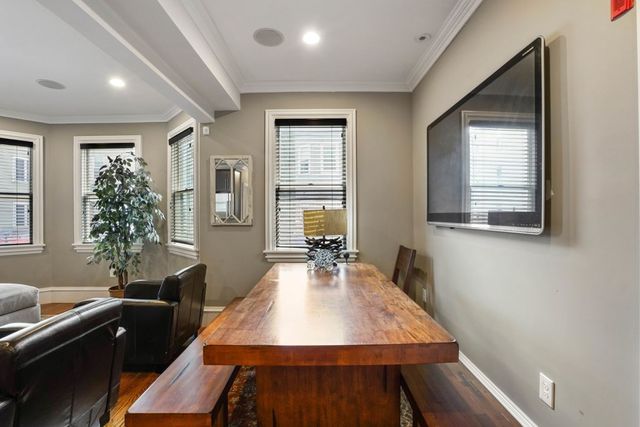 15 Howell St 1, Boston, MA 02125