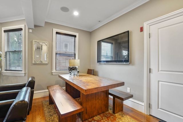 15 Howell St 1, Boston, MA 02125