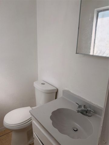 5213 Village PATH, Austin, TX 78744