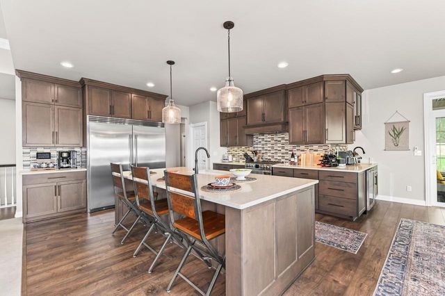 N56W27213 Crispin COURT, Lisbon, WI 53089