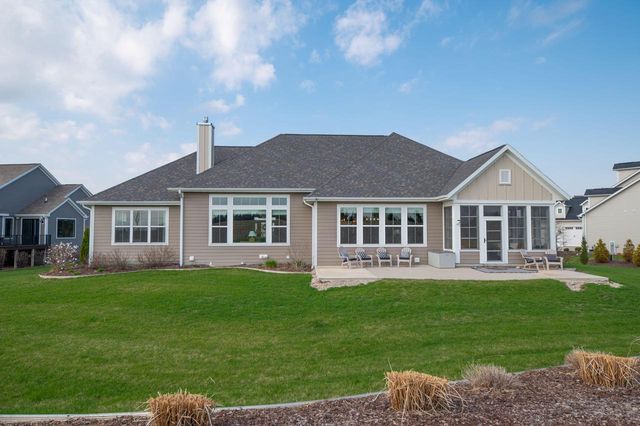 N56W27213 Crispin COURT, Lisbon, WI 53089