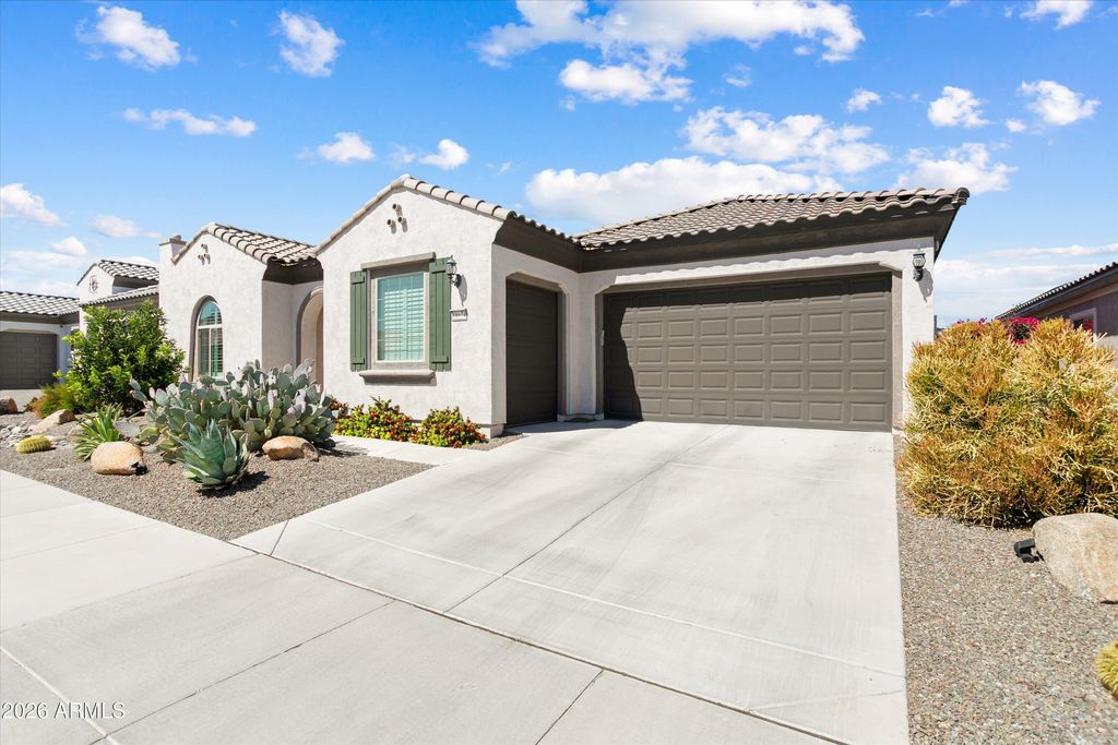 Image 13 of property listing at 18674 N 259TH Lane, Buckeye, AZ 85396