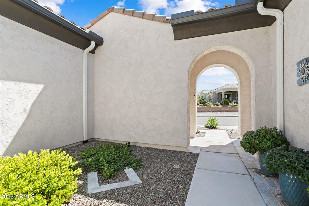 Image 14 of property listing at 18674 N 259TH Lane, Buckeye, AZ 85396