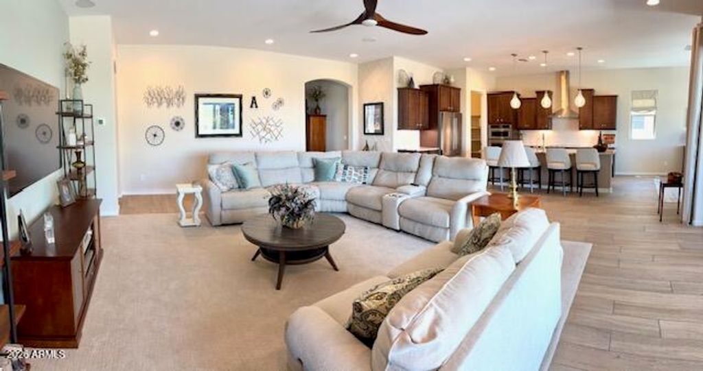 Image 18 of property listing at 18674 N 259TH Lane, Buckeye, AZ 85396