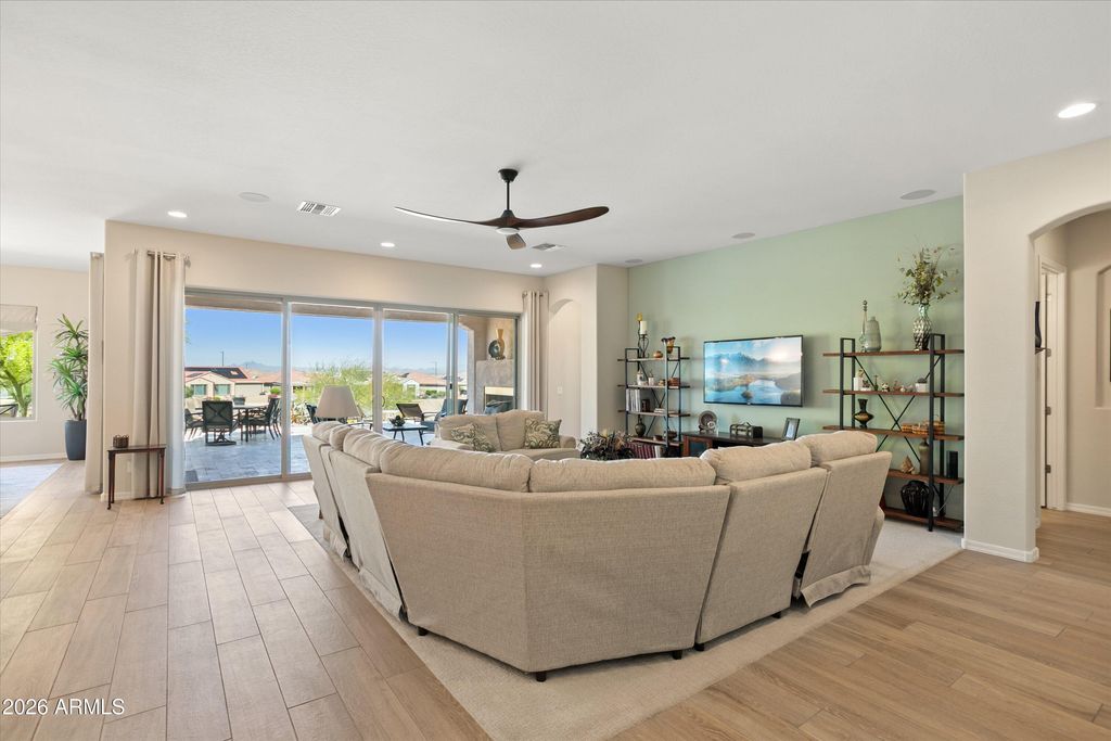 Image 3 of property listing at 18674 N 259TH Lane, Buckeye, AZ 85396