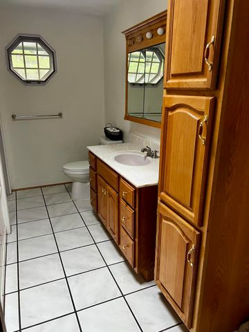 330 Tunnel Creek Road, Grants Pass, OR 97526