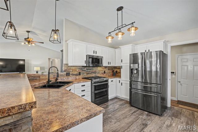 1805 Hackmann Hollow Drive, Wentzville, MO 63385