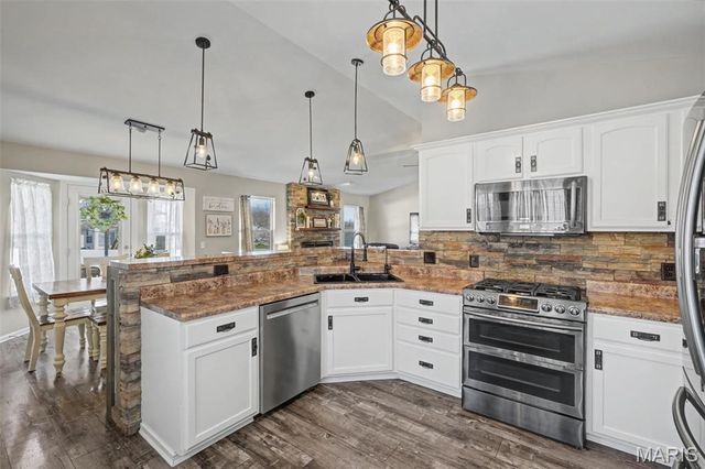 1805 Hackmann Hollow Drive, Wentzville, MO 63385