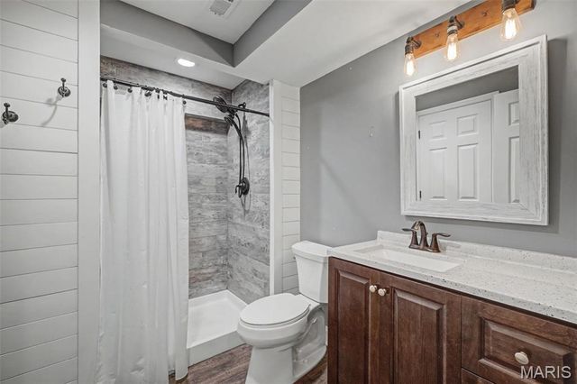 1805 Hackmann Hollow Drive, Wentzville, MO 63385