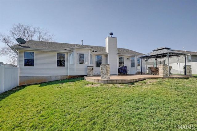 1805 Hackmann Hollow Drive, Wentzville, MO 63385