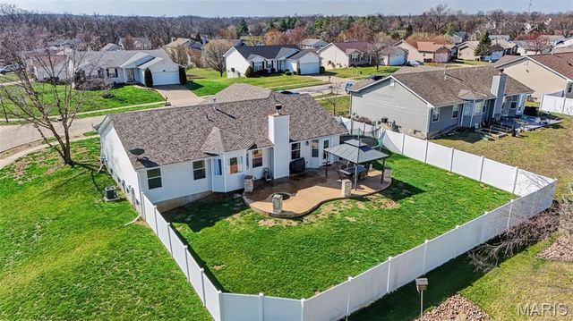 1805 Hackmann Hollow Drive, Wentzville, MO 63385