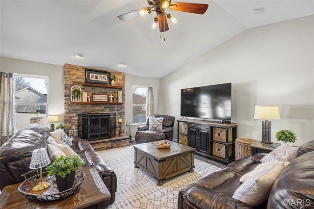 1805 Hackmann Hollow Drive, Wentzville, MO 63385