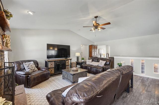 1805 Hackmann Hollow Drive, Wentzville, MO 63385