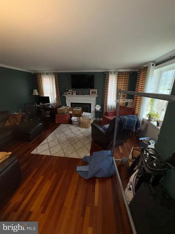 2217 WESTVIEW DR, Silver Spring, MD 20910